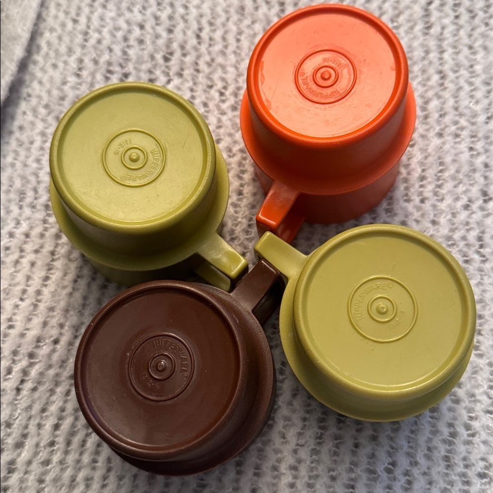 Vintage Tupperware | Harvest Retro Stackable Mugs Cups - Picture 3 of 3